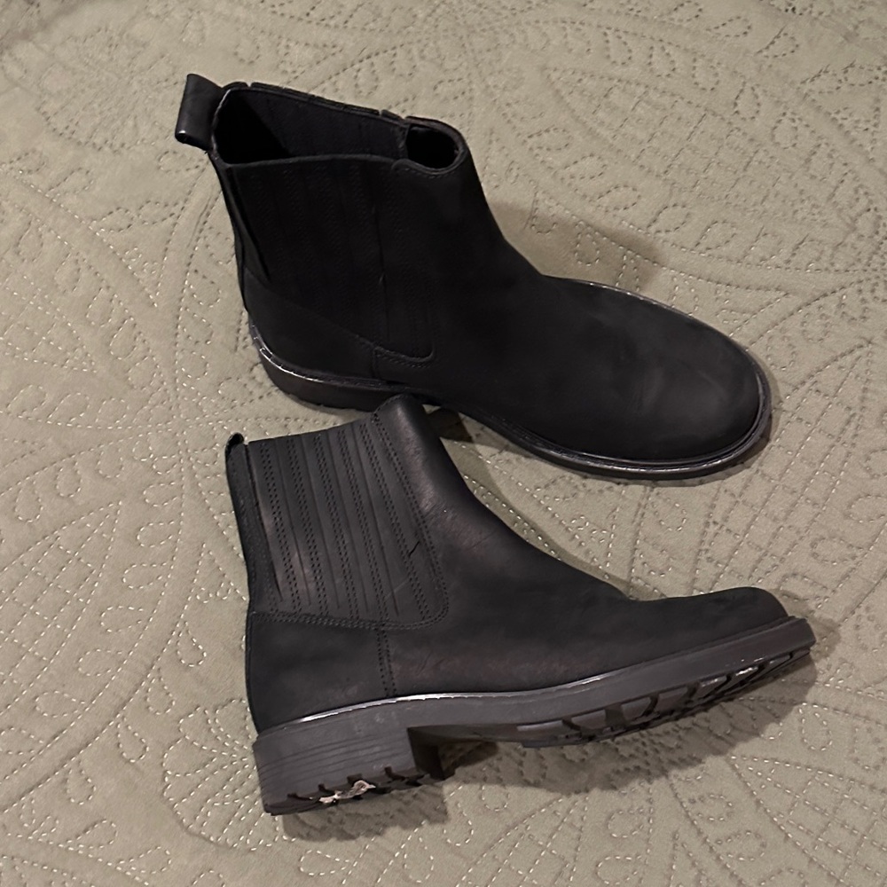 Black Chelsea Ankle Boots - Women's Slip-On Comfort